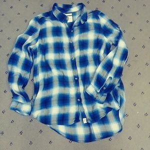AMERICAN EAGLE JUNIOR PLAID FLANNEL SHIRT SIZE MED